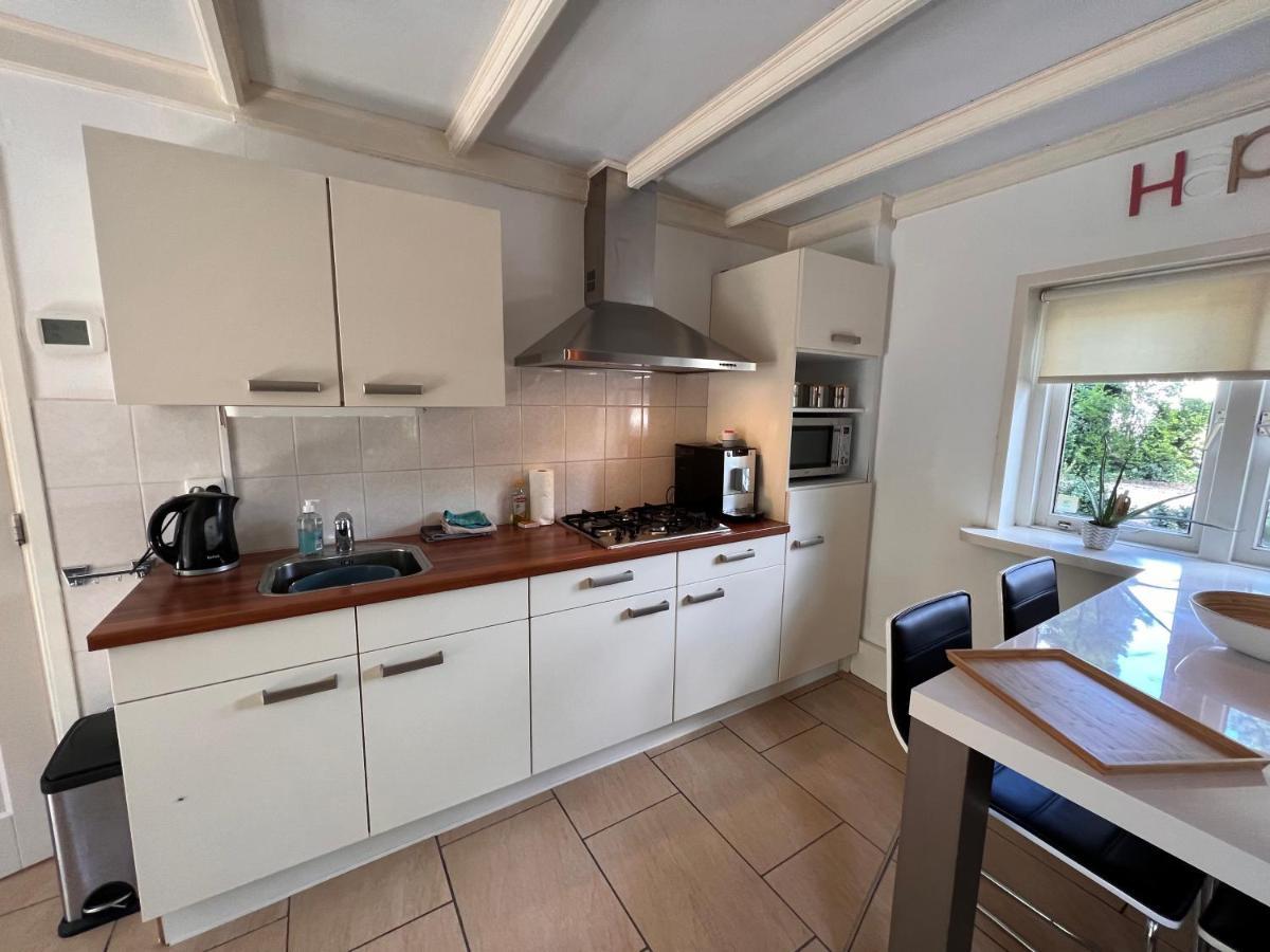 Apartamento Free Standing Vacation House Garden, Private Jacuzzi, Veluwe Woods Voorthuizen Exterior foto